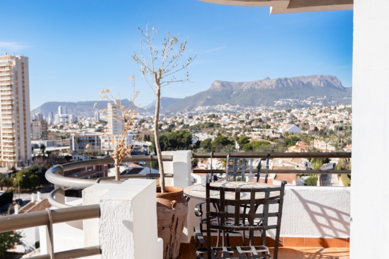 Apartamento con vistas al mar en venta, unicado a tan solo unos pasos de la Cala de La Calalga, Calpe! 